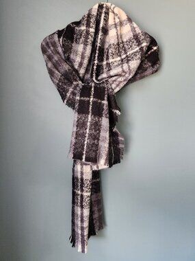V.Fraas Tasseled Edge Check Print Scarf in Black and White